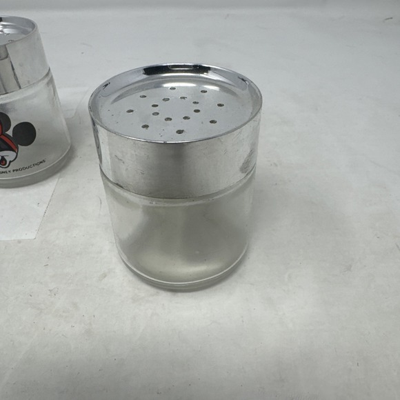 WALT DISNEY PRODUCTIONS MICKEY MINNIE GLASS SALT AND PEPPER SHAKERS VINTAGE - Picture 4 of 9